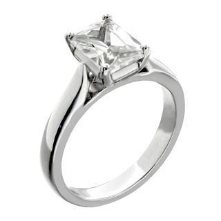 Picture of Emerald cut 4 prong head solitaire ring